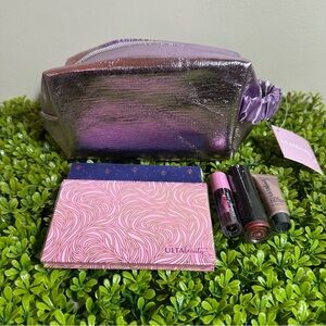 NWT Ulta Beauty Metallic Makeup and Makeup Bag Set